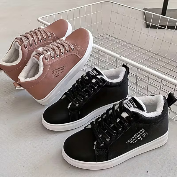 Arlena – Zimowe Sznurowane Trampki z Futrzaną Podszewką