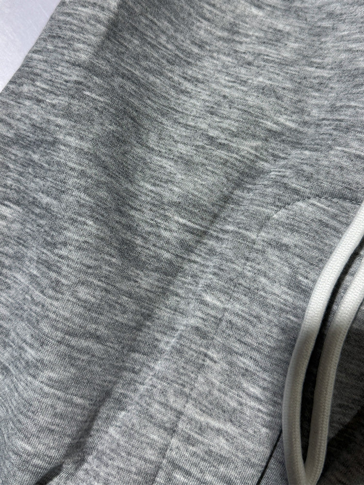 Karelis – Wygodne Spodnie Sportowe z Szerokimi Nogawkami