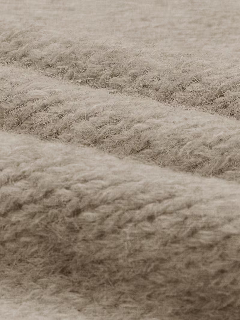 Dariya – Krótki i Miękki Sweter z Dzianiny