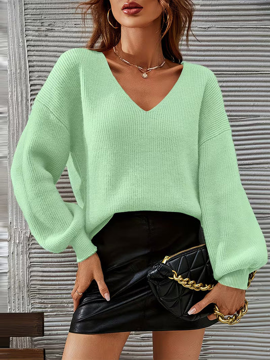 Irmelin – Sweter z Dekoltem w Szpic i Opadającymi Ramionami