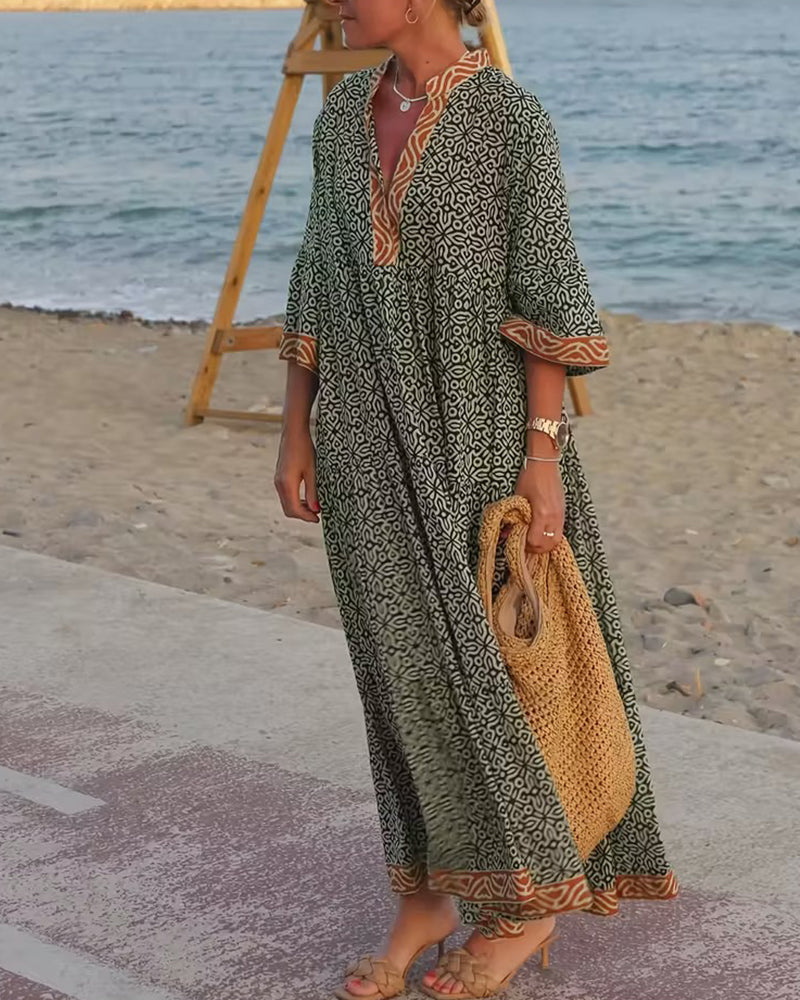 Amandi - Sukienka Maxi z Nadrukiem i Dekoltem w Serek