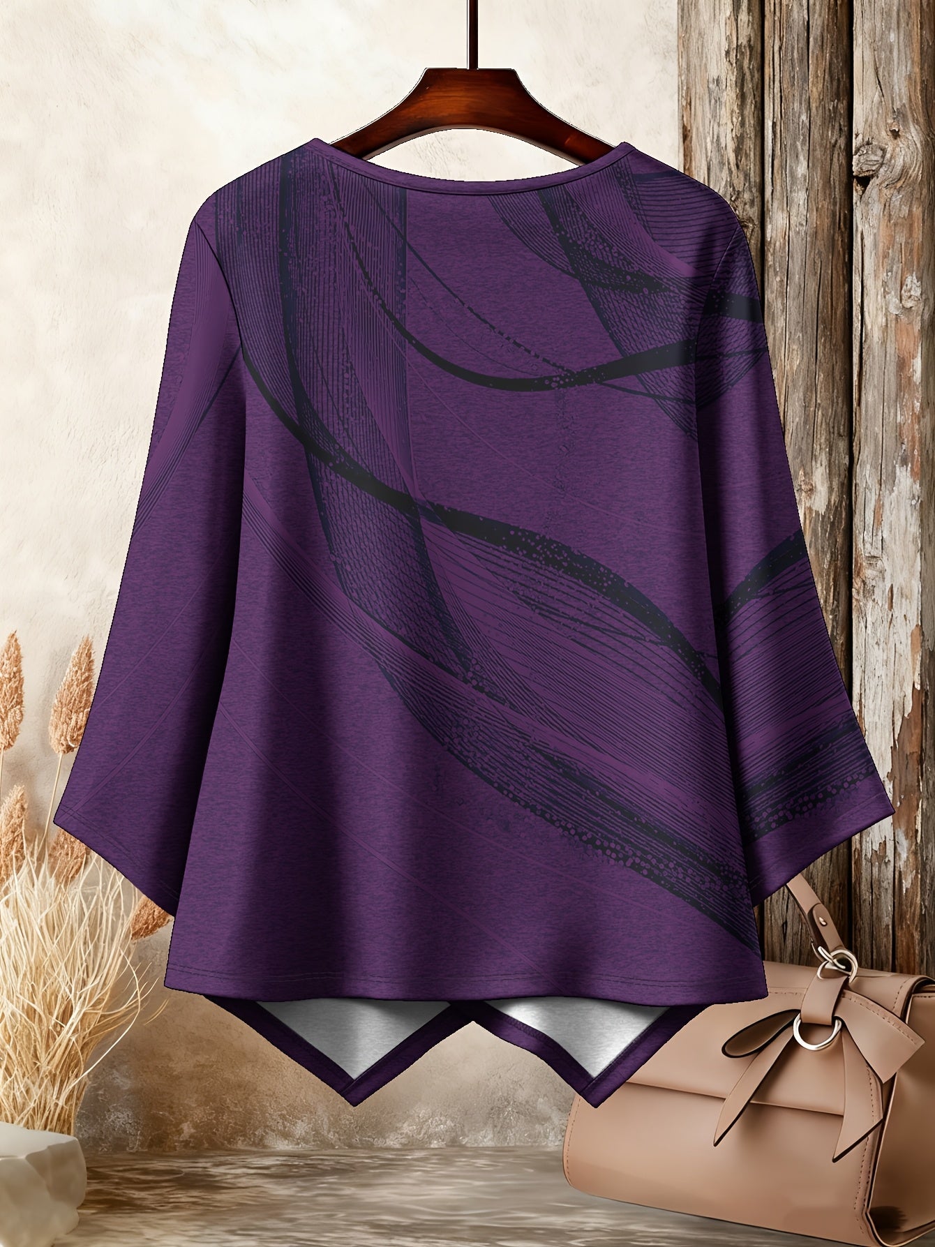 Galya – Oversize'owa Koszulka z Okrągłym Dekoltem