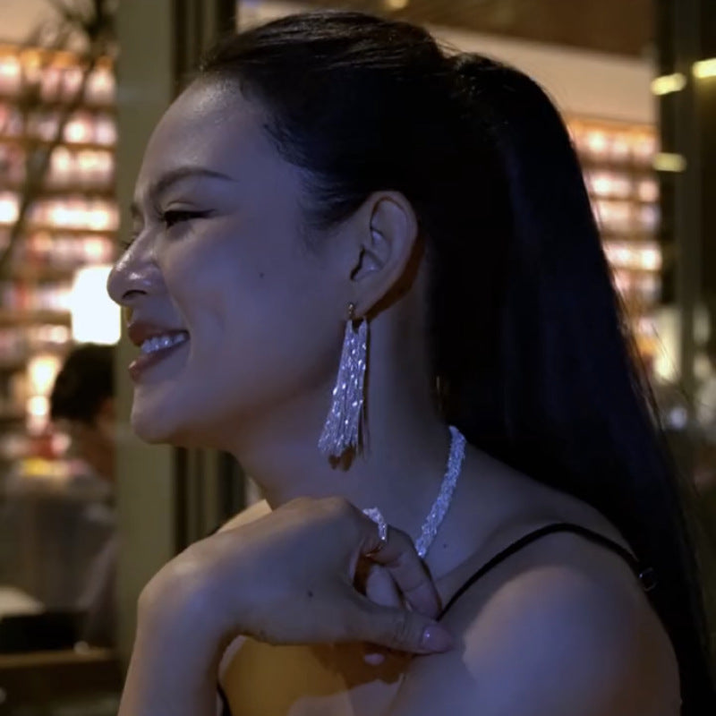 Imalken – Kolczyki z Frędzlami w Kształcie Wodospadu