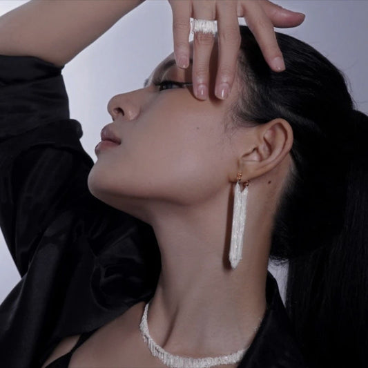 Imalken – Kolczyki z Frędzlami w Kształcie Wodospadu