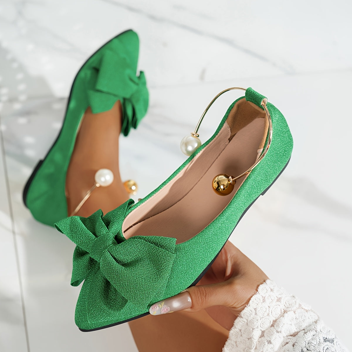 Jonita – Baleriny z Ostrym Noskiem i Paskiem z Tyłu z Perłą