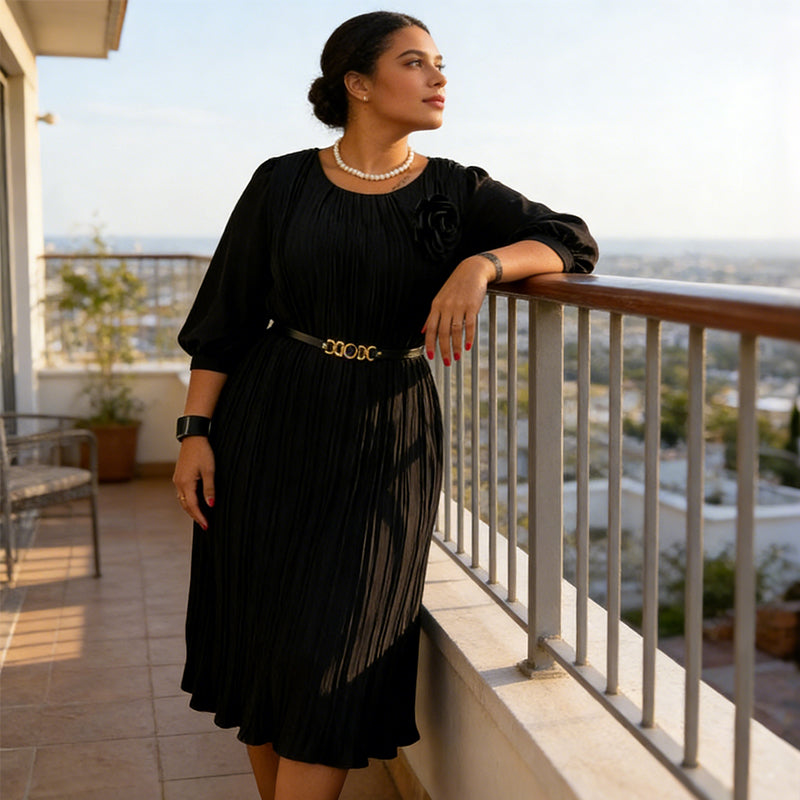 Ingeborga – Plisowana Sukienka Midi z Rękawami 3/4 i Paskiem