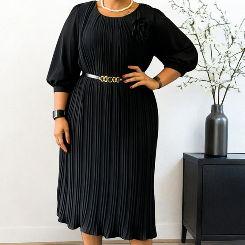 Ingeborga – Plisowana Sukienka Midi z Rękawami 3/4 i Paskiem